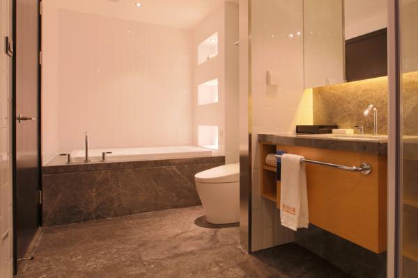 Hotel Orange Crystal *